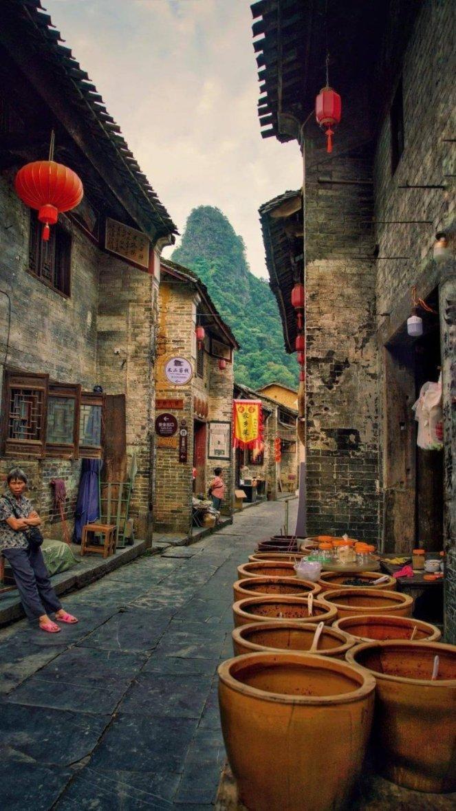 美丽的山川是画不下来的有英语什么说？